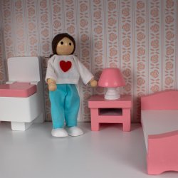 Magni &#9144; Dukkehus i tr med mbler og dukker, hvid