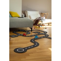 Goki &#9144; Vejbane i filt - med 2 biler