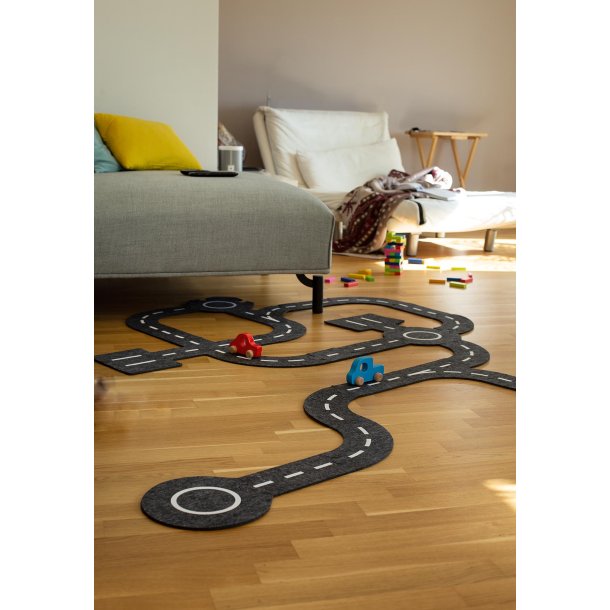 Goki ⎸ Vejbane i filt - med 2 biler