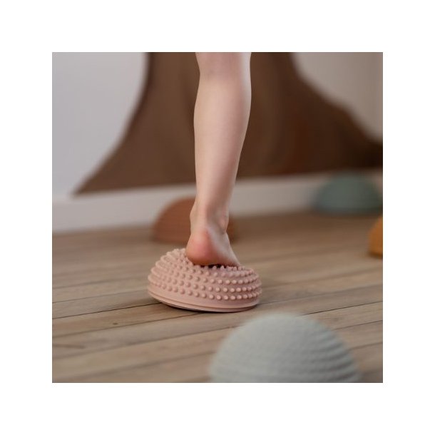 Sansesten - Find That Hippo - Sunrise