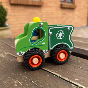 Magni ⎸ Skraldebil i tr� med gummihjul, FSC 100%
