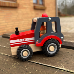 Magni ⎸ Traktor i tr� med gummihjul, r�d, FSC 100%