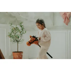 KREA ⎸ K�phest - Klassisk k�phest - Lys brun